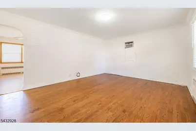 238 Westminster Pl, Lodi, NJ 07644 - Photo 5