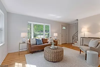 687 Grove St, Montclair, NJ 07043 - Photo 3