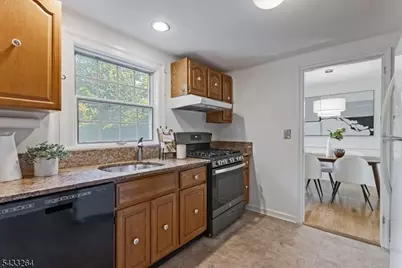 687 Grove St, Montclair, NJ 07043 - Photo 7