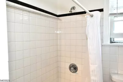 35 Elmwood Ter #35, Elmwood Park, NJ 07407 - Photo 19