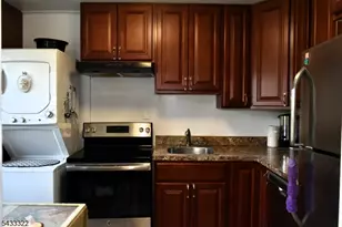 35 Elmwood Terrace, Elmwood Park, NJ 07407 - Photo 11
