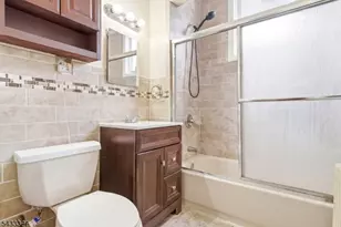 257 Parker St, Newark, NJ 07104 - Photo 9