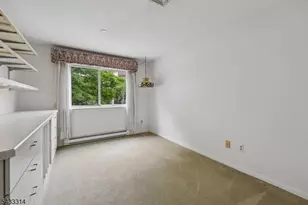 1 Peabody Ct, Teaneck Township, NJ 07666 - Photo 17