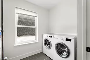 263 N 19th Third Floor, East Orange, NJ 07017 - Photo 9
