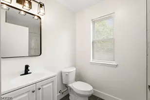 263 N 19th Third Floor, East Orange, NJ 07017 - Photo 5