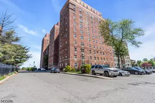 70 S Munn Ave, East Orange, NJ 07018 - Photo 23