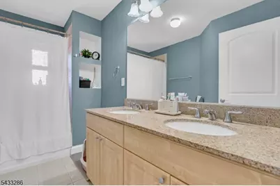 70 S Munn Ave #1002, East Orange, NJ 07018 - Photo 11
