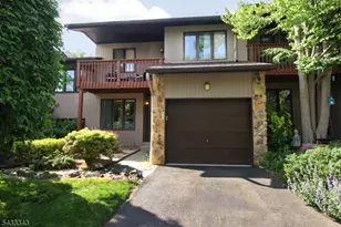 7 Dogwood Ct, Woodland Park, NJ 07424 - Photo 1