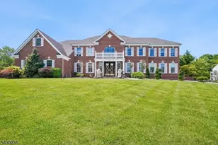 23 Balmoral Dr, Alexandria Township, NJ 08867 - Photo 1