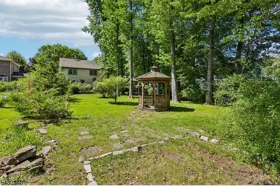 27 Shawnee Rd, Cranford Township, NJ 07016 - Photo 19