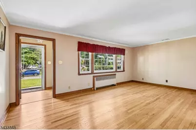27 Shawnee Rd, Cranford Township, NJ 07016 - Photo 5