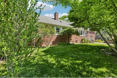 27 Shawnee Rd, Cranford Township, NJ 07016 - Photo 21