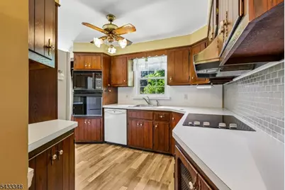 27 Shawnee Rd, Cranford Township, NJ 07016 - Photo 7