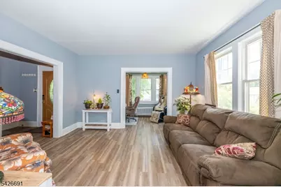 2160 Allen St, Rahway, NJ 07065 - Photo 9