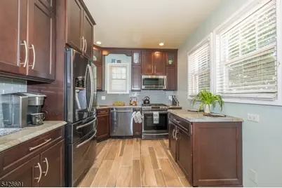 2160 Allen St, Rahway, NJ 07065 - Photo 15