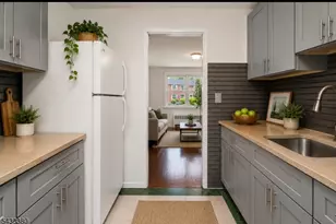 21A Carolyn Terrace, Roselle, NJ 07203 - Photo 5