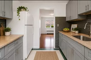 21A Carolyn Terrace, Roselle, NJ 07203 - Photo 15