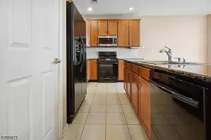 220 Patriot Hill Dr, Bernards Township, NJ 07920 - Photo 9