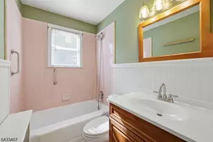 47 Christie St, Ridgefield, NJ 07660 - Photo 15