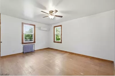 47 Christie St, Ridgefield, NJ 07660 - Photo 21