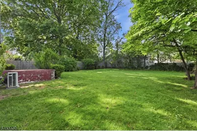 47 Christie St, Ridgefield, NJ 07660 - Photo 31