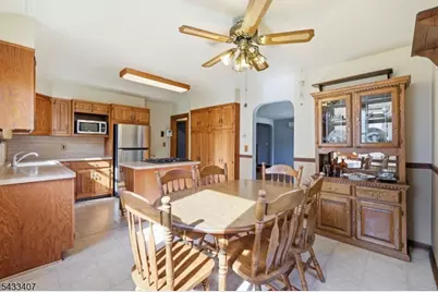 47 Christie St, Ridgefield, NJ 07660 - Photo 13