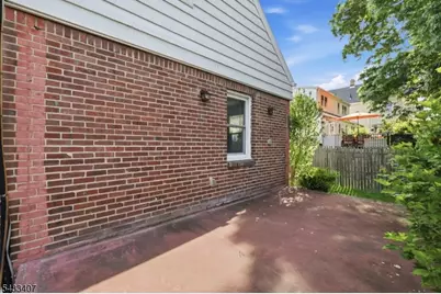 47 Christie St, Ridgefield, NJ 07660 - Photo 29