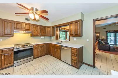 181 Center Grove Rd, Randolph Township, NJ 07869 - Photo 13
