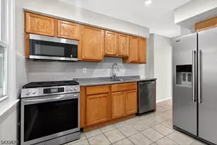 21 Troy Ct, Maplewood, NJ 07040 - Photo 9