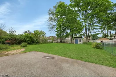 17 Butler Pl, Wanaque, NJ 07420 - Photo 1
