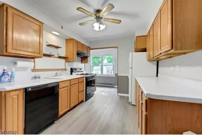 17 Butler Pl, Wanaque, NJ 07420 - Photo 27
