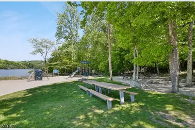 830 W Shore Dr, Kinnelon, NJ 07405 - Photo 45