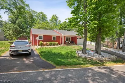 214 Santa Fe Trl, Hopatcong, NJ 07843 - Photo 5