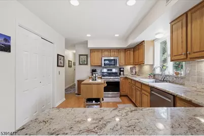 42 Copper Penny Rd, Raritan Township, NJ 08822 - Photo 15