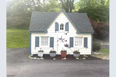 42 Copper Penny Rd, Raritan Township, NJ 08822 - Photo 33