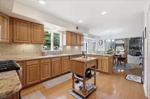 42 Copper Penny Rd, Raritan Township, NJ 08822 - Photo 17