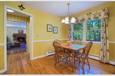 189 Old Farmers Rd, Washington Township, NJ 07853 - Photo 15