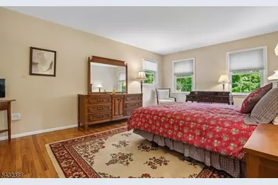 189 Old Farmers Rd, Washington Township, NJ 07853 - Photo 25