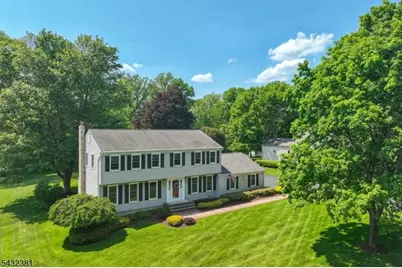 189 Old Farmers Rd, Washington Township, NJ 07853 - Photo 3