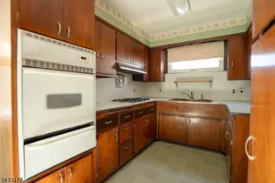 795 Kearny Ave, Kearny, NJ 07032 - Photo 3