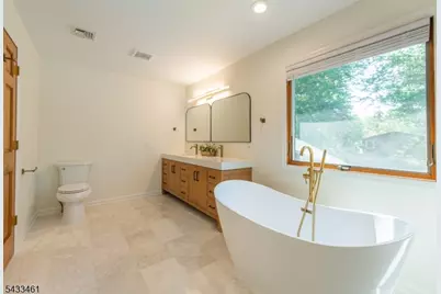 77 Rockwood Rd, Florham Park, NJ 07932 - Photo 29