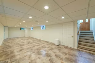 77 Rockwood Rd, Florham Park, NJ 07932 - Photo 39