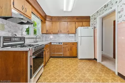 230 Swarthmore Rd, Linden, NJ 07036 - Photo 15