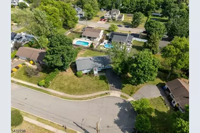 5 Willow Ave, Piscataway Township, NJ 08854 - Photo 31