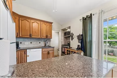 5 Willow Ave, Piscataway Township, NJ 08854 - Photo 7