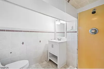 416 Belgrove Dr, Kearny, NJ 07032 - Photo 29