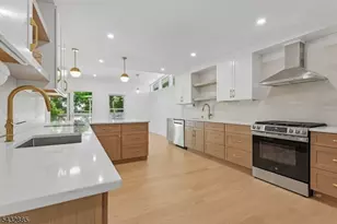 215 Exeter Wy, Hillside, NJ 07205 - Photo 7