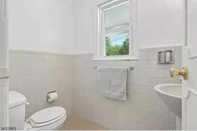 215 Exeter Way, Hillside, NJ 07205 - Photo 23