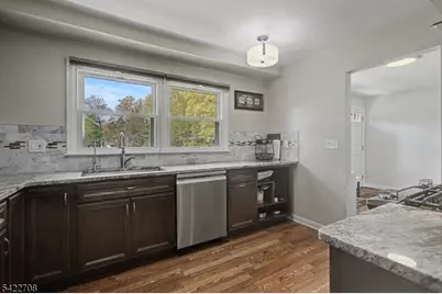 65 Somerset Ter, Bedminster Township, NJ 07921 - Photo 17