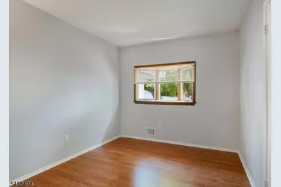 44 Summit Rd, Jefferson Township, NJ 07438 - Photo 9